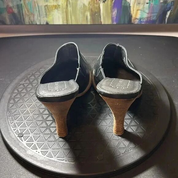 🔥LIKE NEW🔥 Sexy / Comfy / Cute / Size: 8.5 / Heel Height: 4 inches - Picture 4 of 5